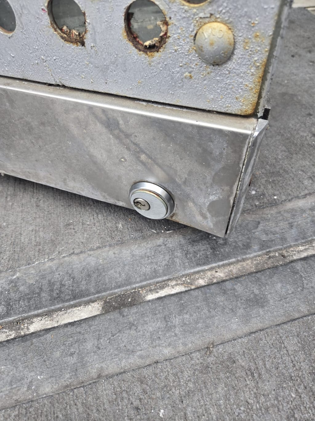 Floor Mechanism Lock Change in Midtown East, Manhattan by Sunny Locksmith (photo 2)