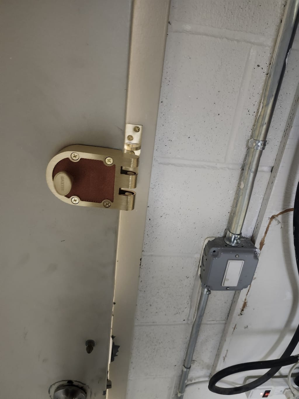 Jimmy-Proof Lock Install in Brooklyn Heights, Brooklyn by Sunny Locksmith