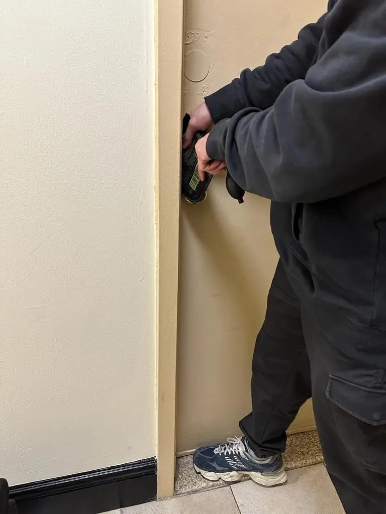 Lockout with the lock left intact in Lower East Side, Manhattan by Sunny Locksmith